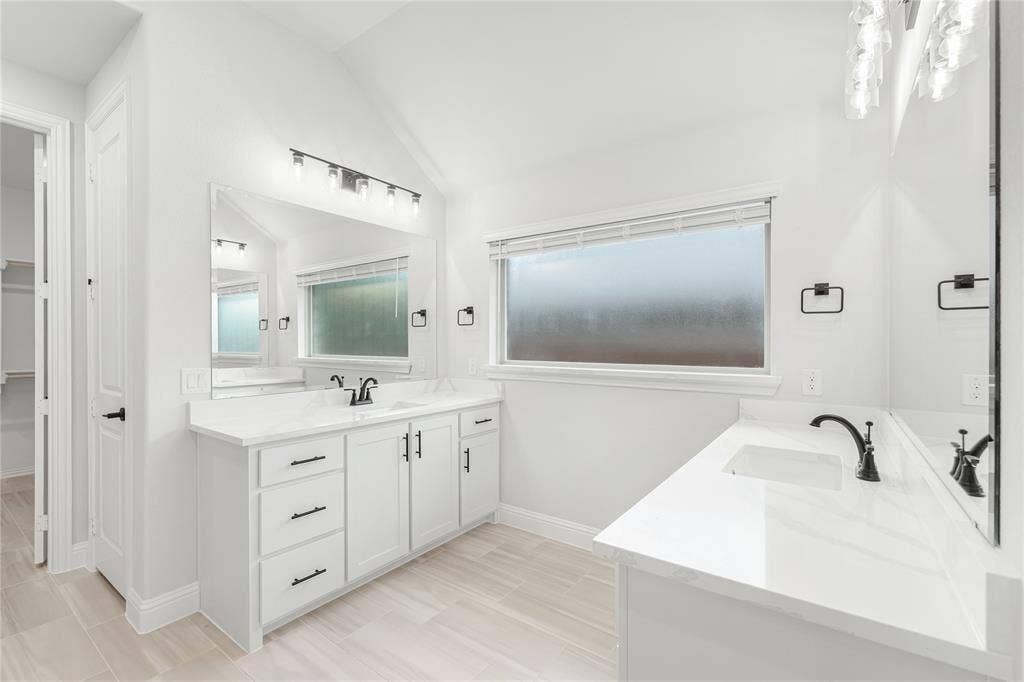 941 Cardinal Drive, Midlothian, TX 76065