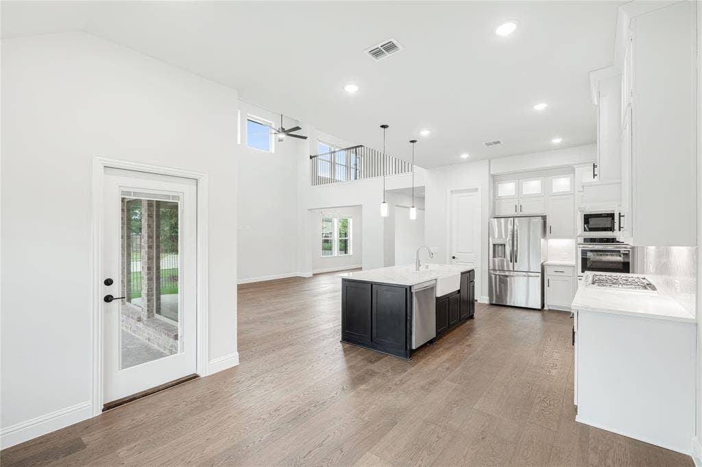 941 Cardinal Drive, Midlothian, TX 76065