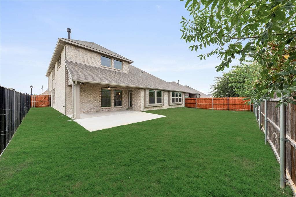 941 Cardinal Drive, Midlothian, TX 76065