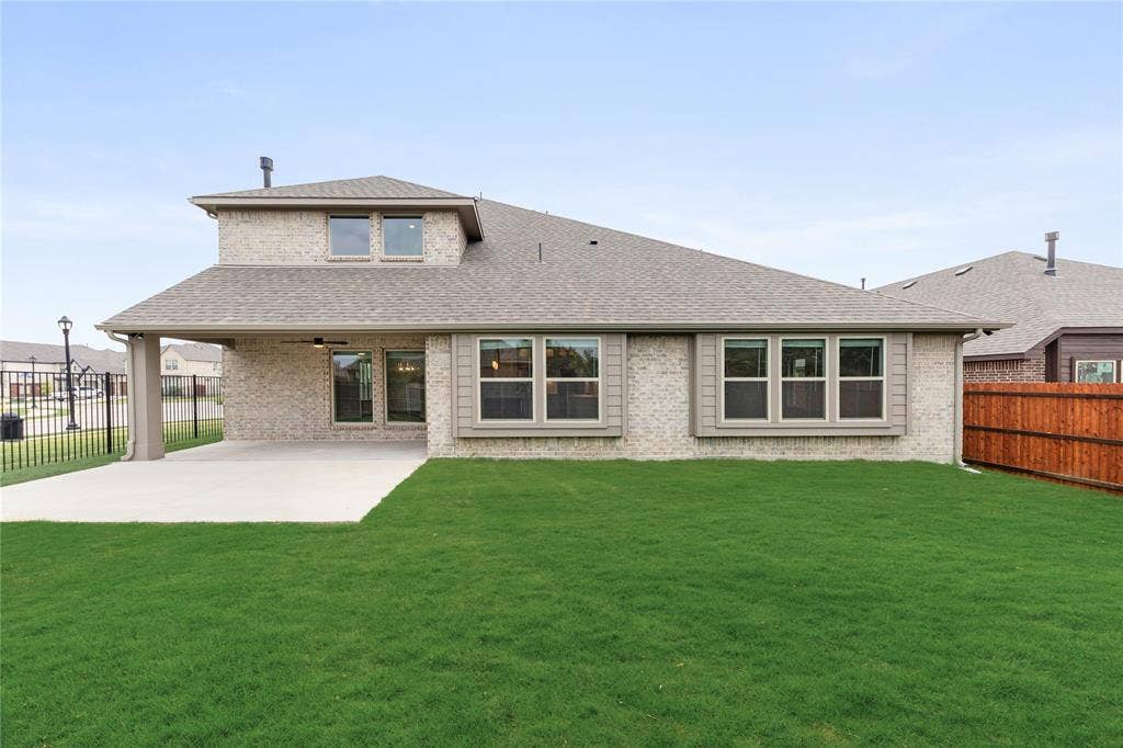 941 Cardinal Drive, Midlothian, TX 76065
