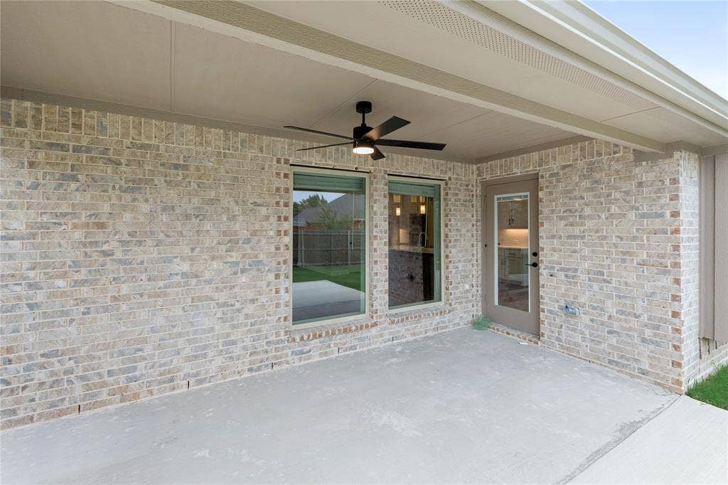 941 Cardinal Drive, Midlothian, TX 76065
