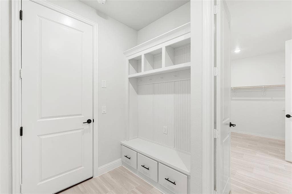 941 Cardinal Drive, Midlothian, TX 76065