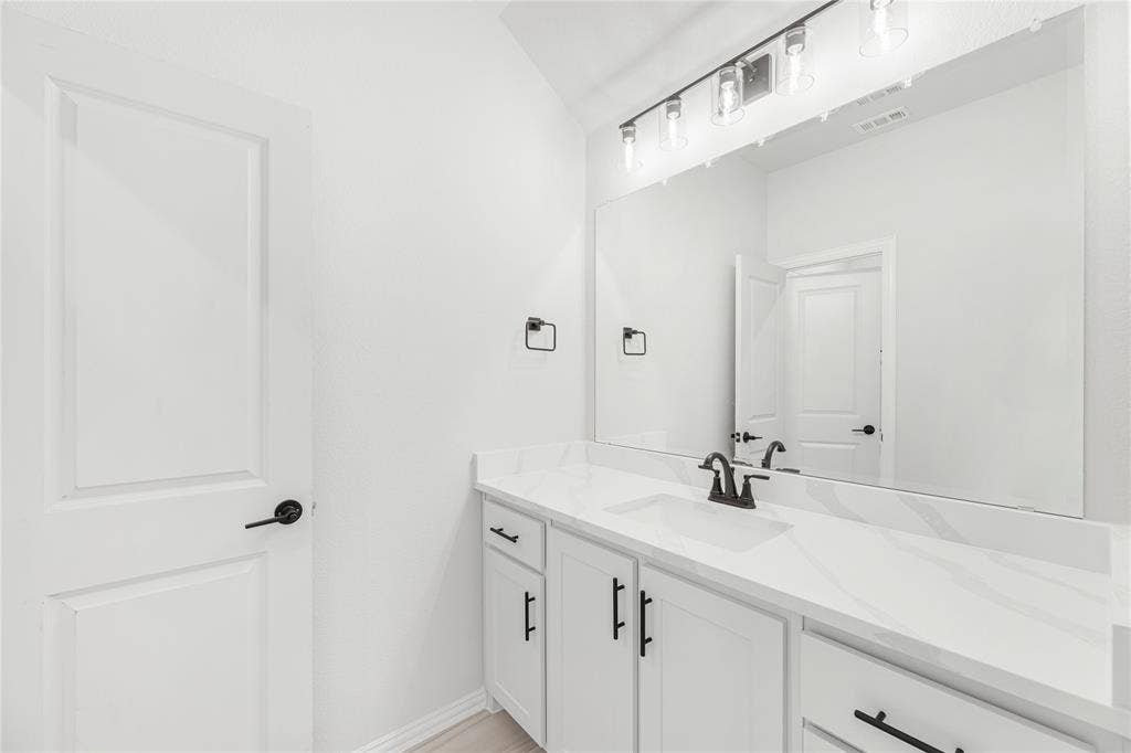 941 Cardinal Drive, Midlothian, TX 76065