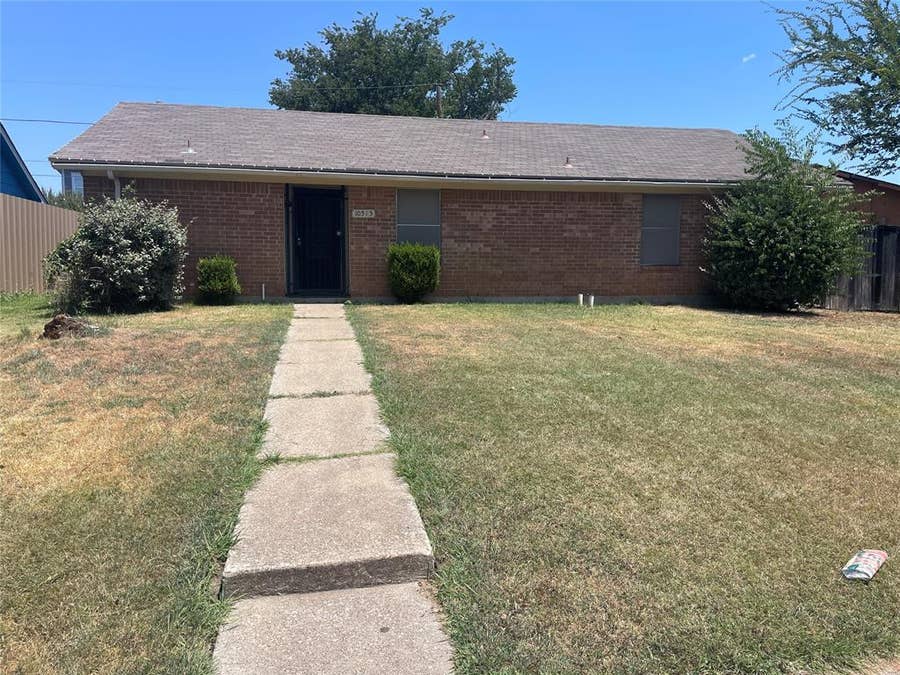 Property photo for 10515 Eastcrest Lane, Dallas, TX