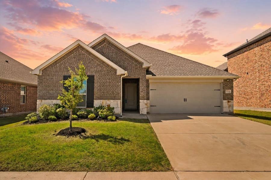Property photo for 772 Soar Sky Way, Lavon, TX