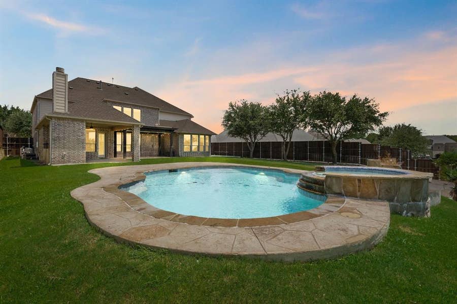 Property photo for 941 Jessica Lane, Prosper, TX