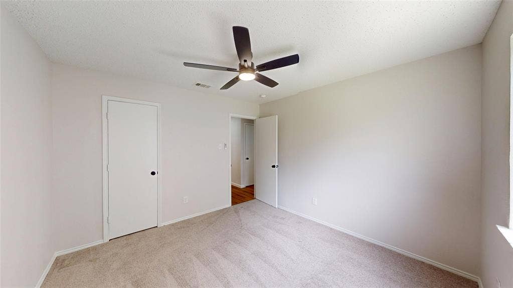 1532 Marion Drive, Dallas, TX 75211 1532 Marion Drive, Dallas, TX 75211