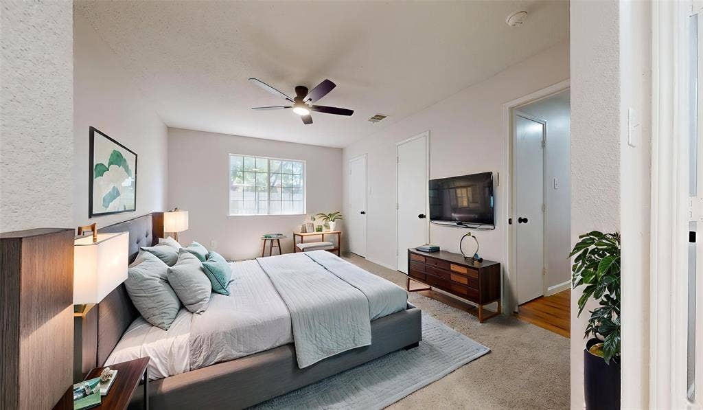 1532 Marion Drive, Dallas, TX 75211 1532 Marion Drive, Dallas, TX 75211