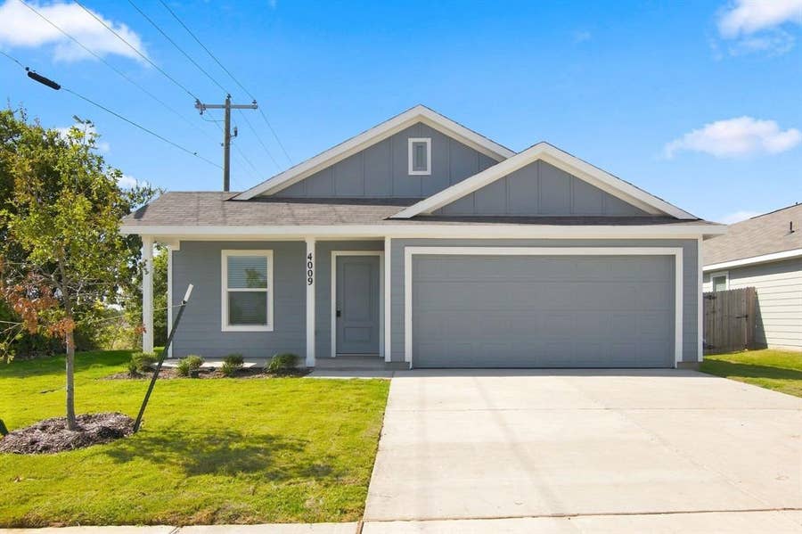 Property photo for 4009 Dublin Ridge Drive, Fort Worth, TX