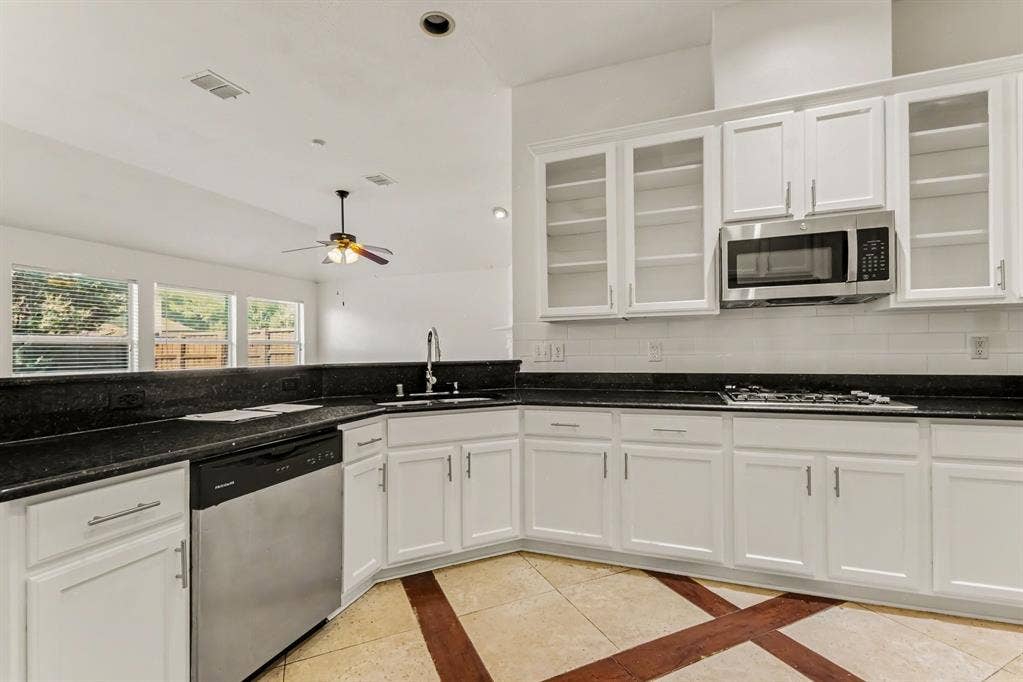 10112 Asheboro Street, Frisco, TX 75035 10112 Asheboro Street, Frisco, TX 75035