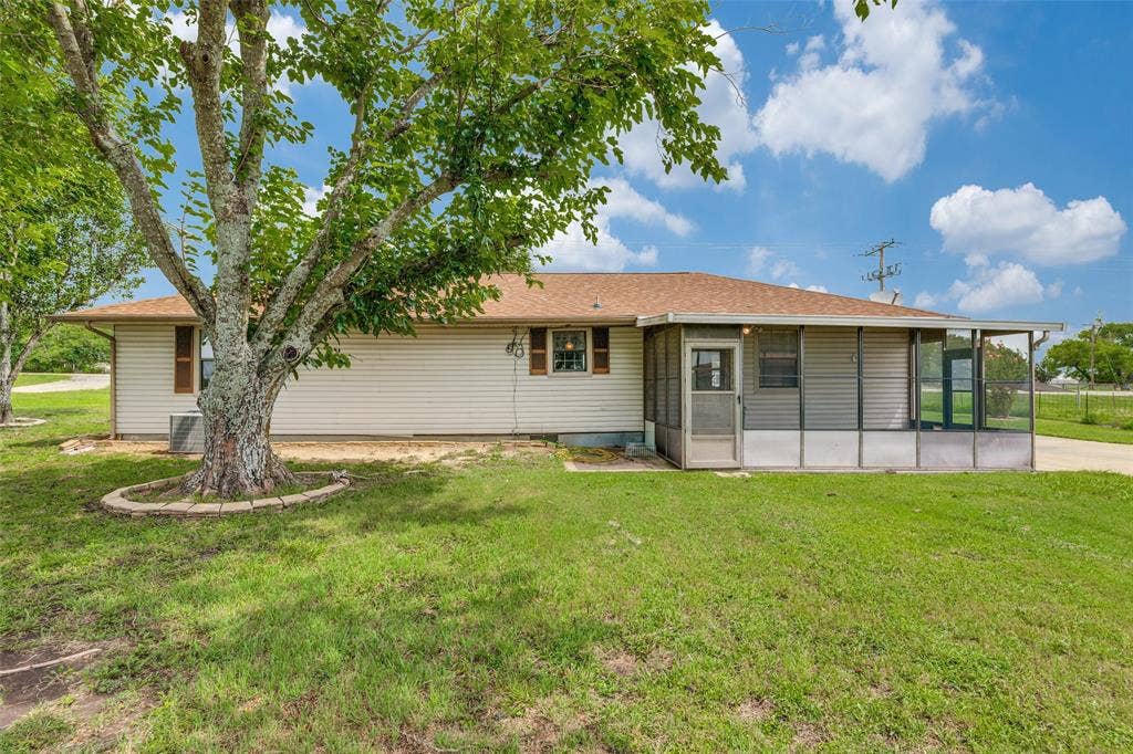 2689 FM 1569, Greenville, TX 75401 2689 FM 1569, Greenville, TX 75401