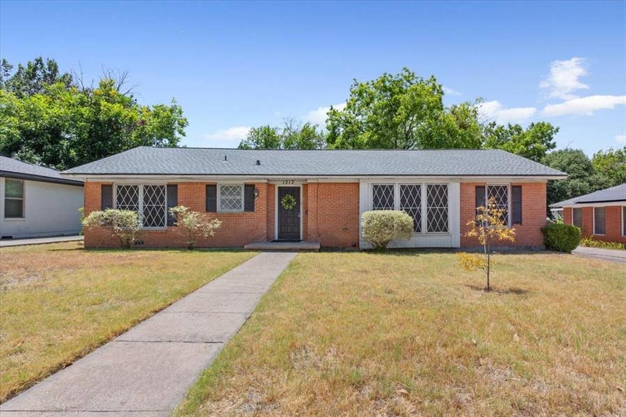 Property photo for 1212 Guthrie Drive, Waco, TX