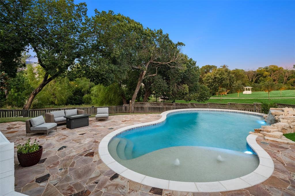7750 Cottonwood Street, Frisco, TX 75033 7750 Cottonwood Street, Frisco, TX 75033