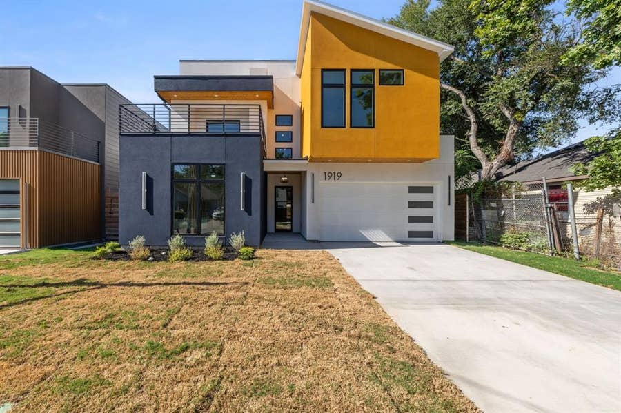 Property photo for 1919 Nomas Street, Dallas, TX