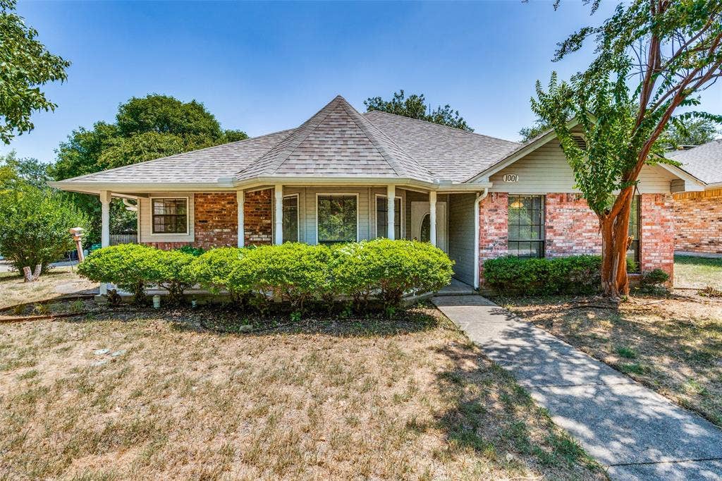 1001 Jorgenson Road, Cedar Hill, TX 75104