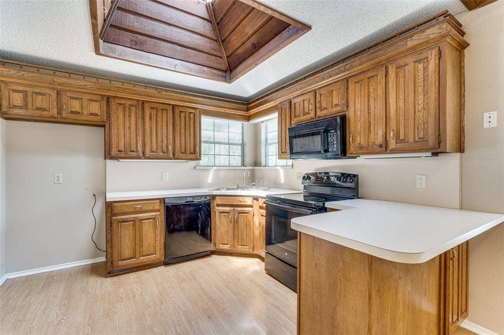 1001 Jorgenson Road, Cedar Hill, TX 75104