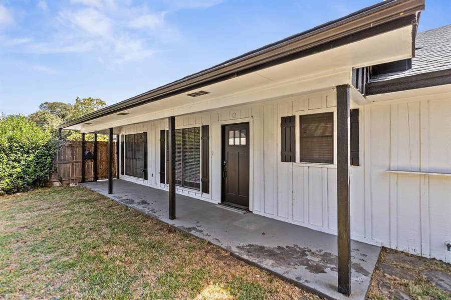 Property photo for 1700 Laurel Lake, Waco, TX