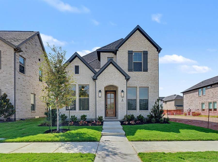 Property photo for 800 Caroline Drive, Celina, TX