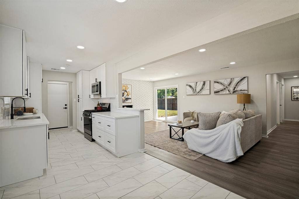 748 Kingswood Avenue, Richardson, TX 75080