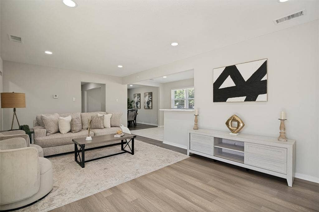 748 Kingswood Avenue, Richardson, TX 75080