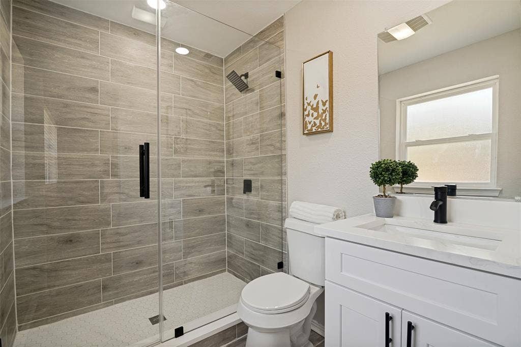 748 Kingswood Avenue, Richardson, TX 75080