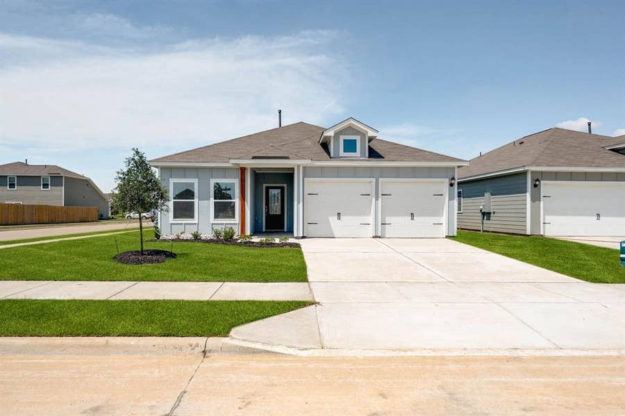 Property photo for 9609 Logan Square Drive, Fort Worth, TX