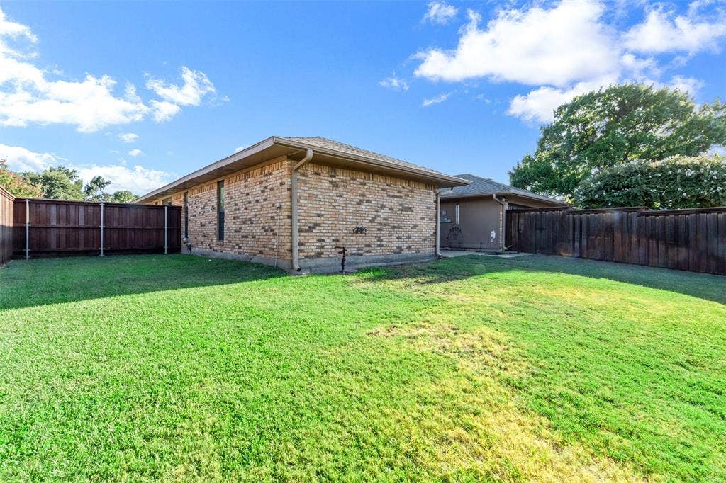 2313 Tamarisk Lane, Plano, TX 75023 2313 Tamarisk Lane, Plano, TX 75023