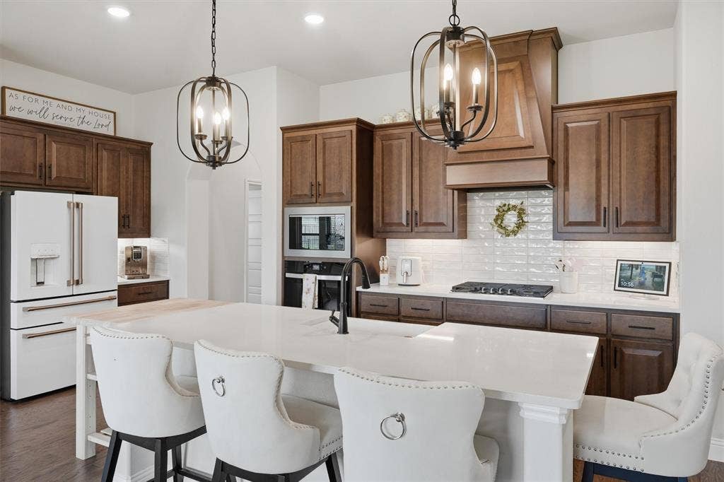 313 Bowrider Lane, Granbury, TX 76049 313 Bowrider Lane, Granbury, TX 76049
