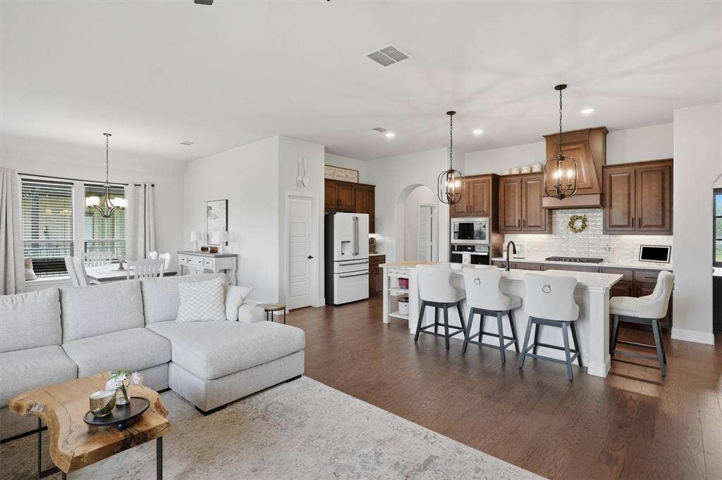 313 Bowrider Lane, Granbury, TX 76049 313 Bowrider Lane, Granbury, TX 76049