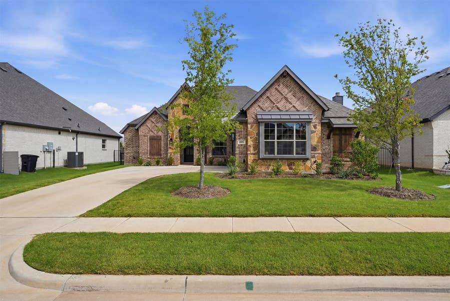 Property photo for 313 Bowrider Lane, Granbury, TX
