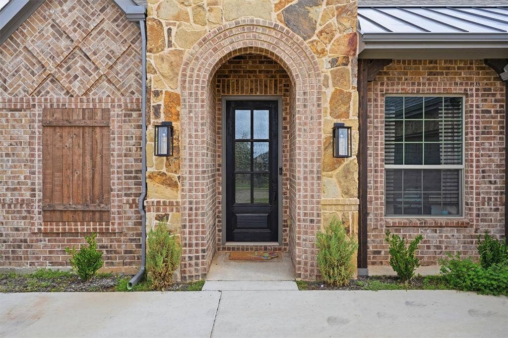 313 Bowrider Lane, Granbury, TX 76049 313 Bowrider Lane, Granbury, TX 76049