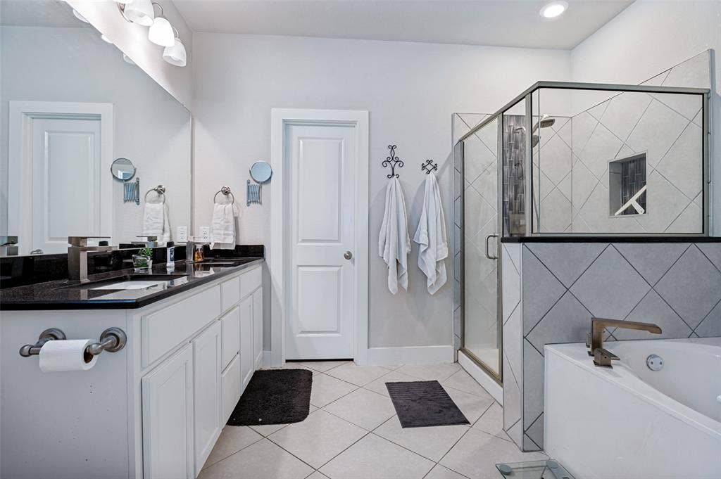 909 Cope Street, Mansfield, TX 76065 909 Cope Street, Mansfield, TX 76065