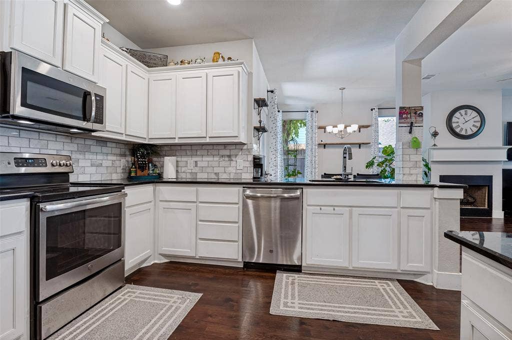 909 Cope Street, Mansfield, TX 76065 909 Cope Street, Mansfield, TX 76065