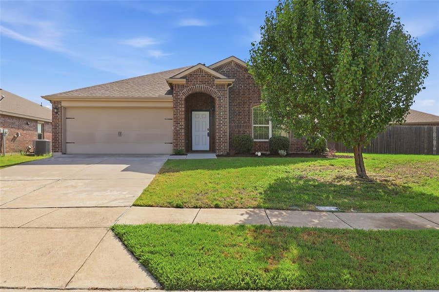 Property photo for 1299 Bent Grass Drive, Princeton, TX