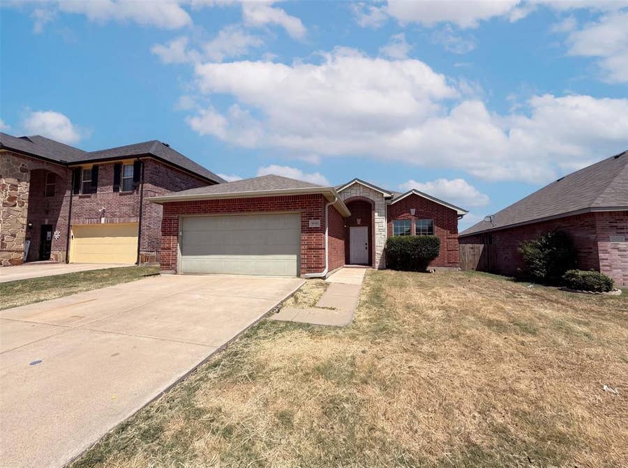 Property photo for 5928 Deck House Road, Fort Worth, TX
