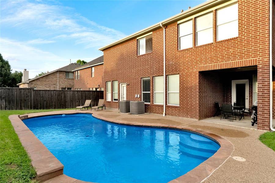Property photo for 308 foxbury Drive, Euless, TX