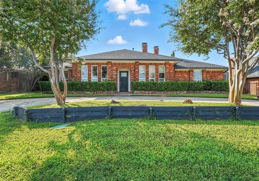 Property photo for 7938 Fair Oaks Avenue, Dallas, TX