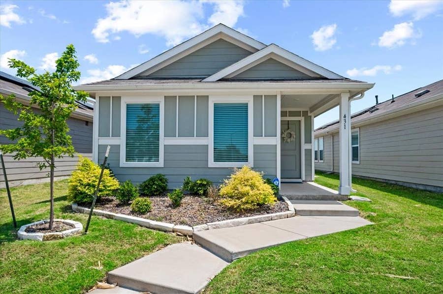 Property photo for 431 Corsair Way, Ferris, TX