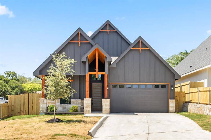 Property photo for 3201 NW 33rd Street, Fort Worth, TX