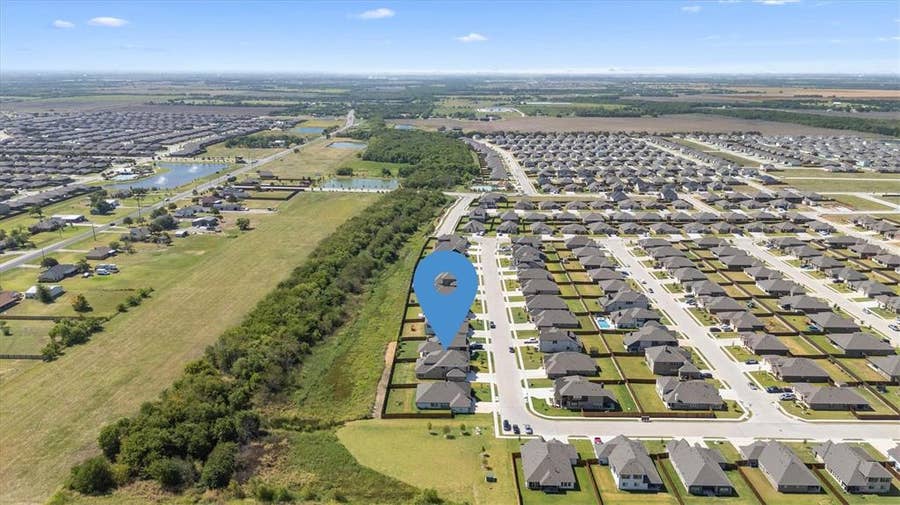 Property photo for 805 Willowbanks Drive, Nevada, TX