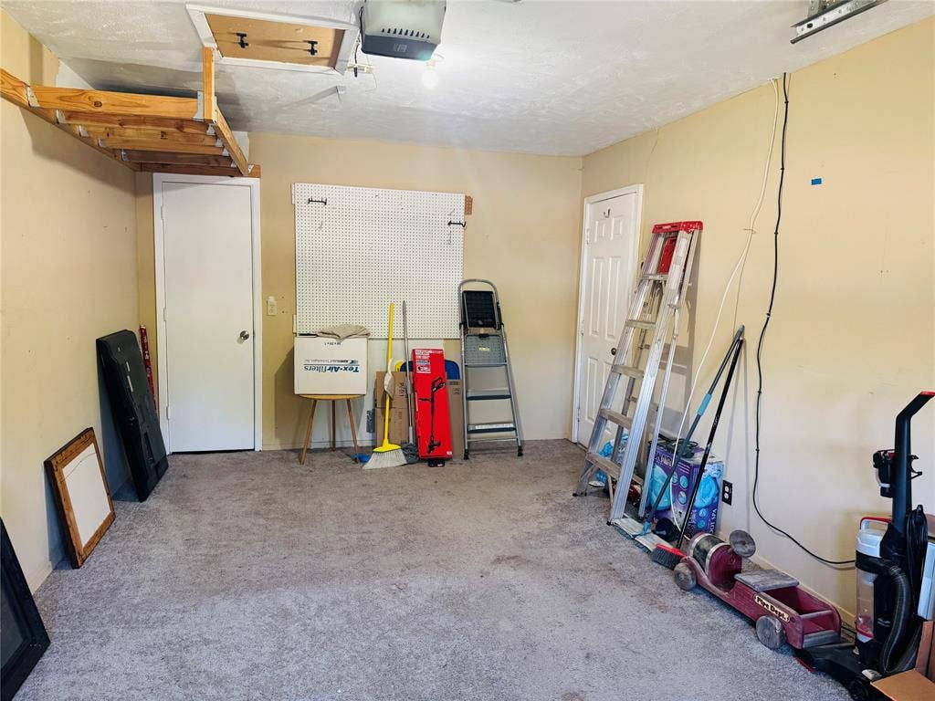 1210 S Clements Street, Gainesville, TX 76240