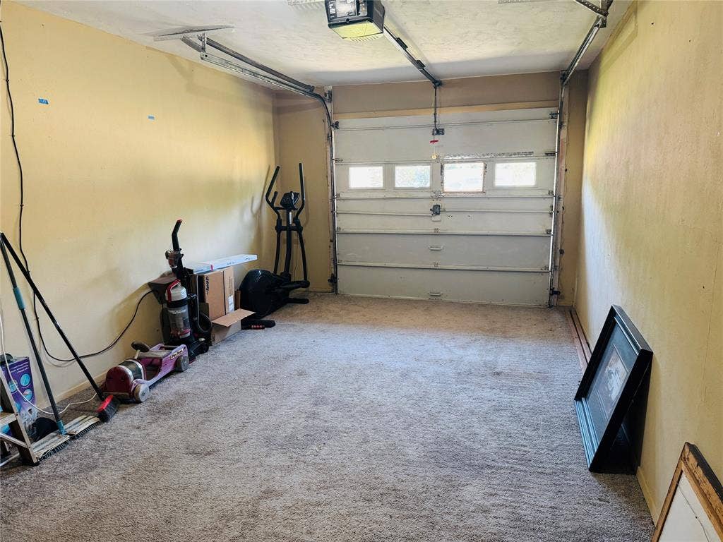 1210 S Clements Street, Gainesville, TX 76240