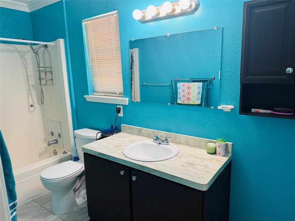 1210 S Clements Street, Gainesville, TX 76240