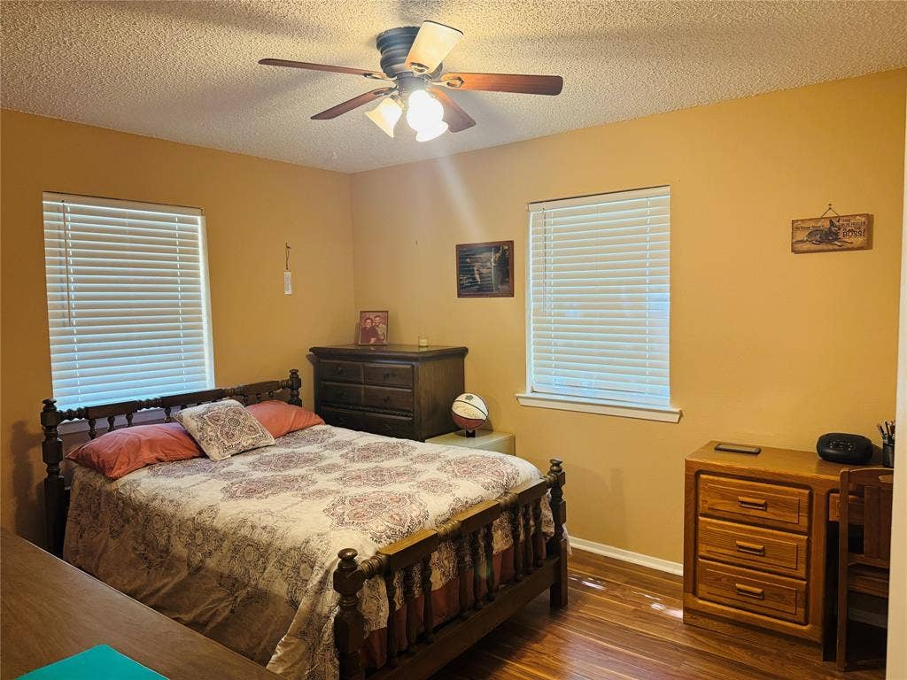 1210 S Clements Street, Gainesville, TX 76240