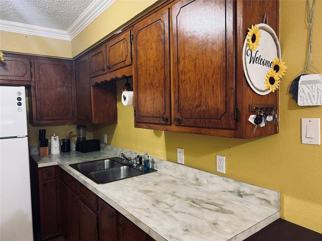 1210 S Clements Street, Gainesville, TX 76240