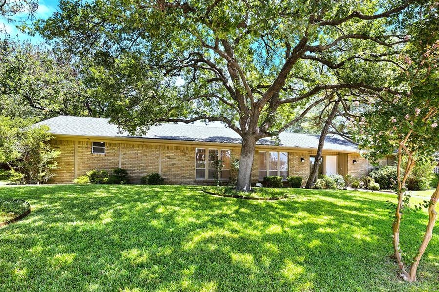 Property photo for 14918 Vistaridge Drive, Dallas, TX