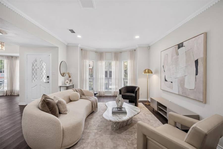 Property photo for 1319 Birkenhead Court, Dallas, TX
