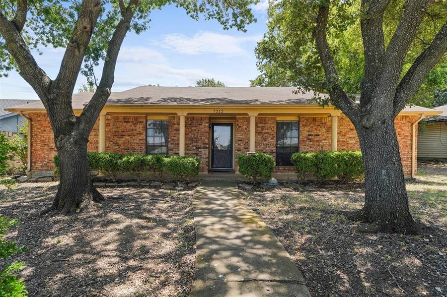 Property photo for 7212 Field View Lane, Dallas, TX