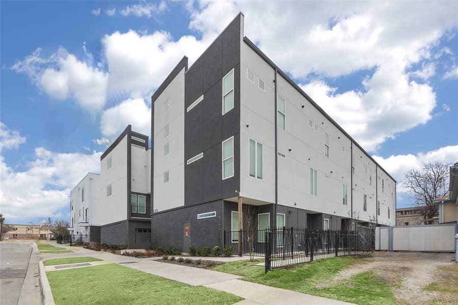Property photo for 4314 Roseland Avenue, #102, Dallas, TX