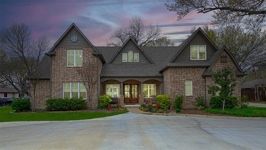 Property photo for 2737 Farmers Branch Lane, Farmers Branch, TX
